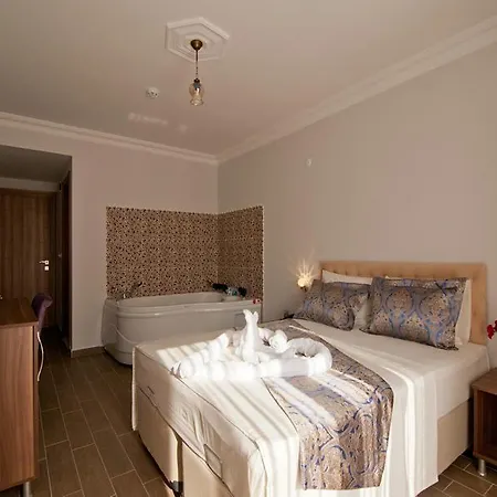 Defne Hotel *
