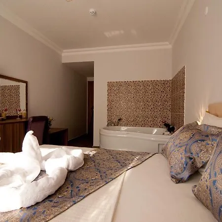 Defne Hotel *
