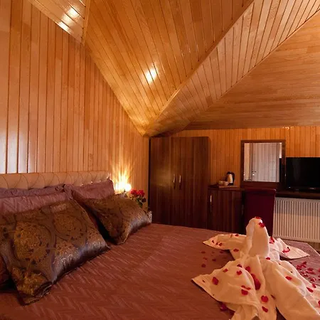 Defne Hotel *